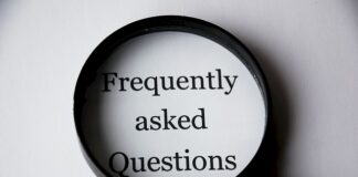 Jak często czyścić psu uszy?