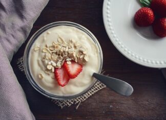 Jaki jogurt do granoli?